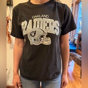 Perfectly vintage NFL Oakland Raiders T-shirt!
